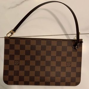 Louis Vuitton Neverfull MM Pochette